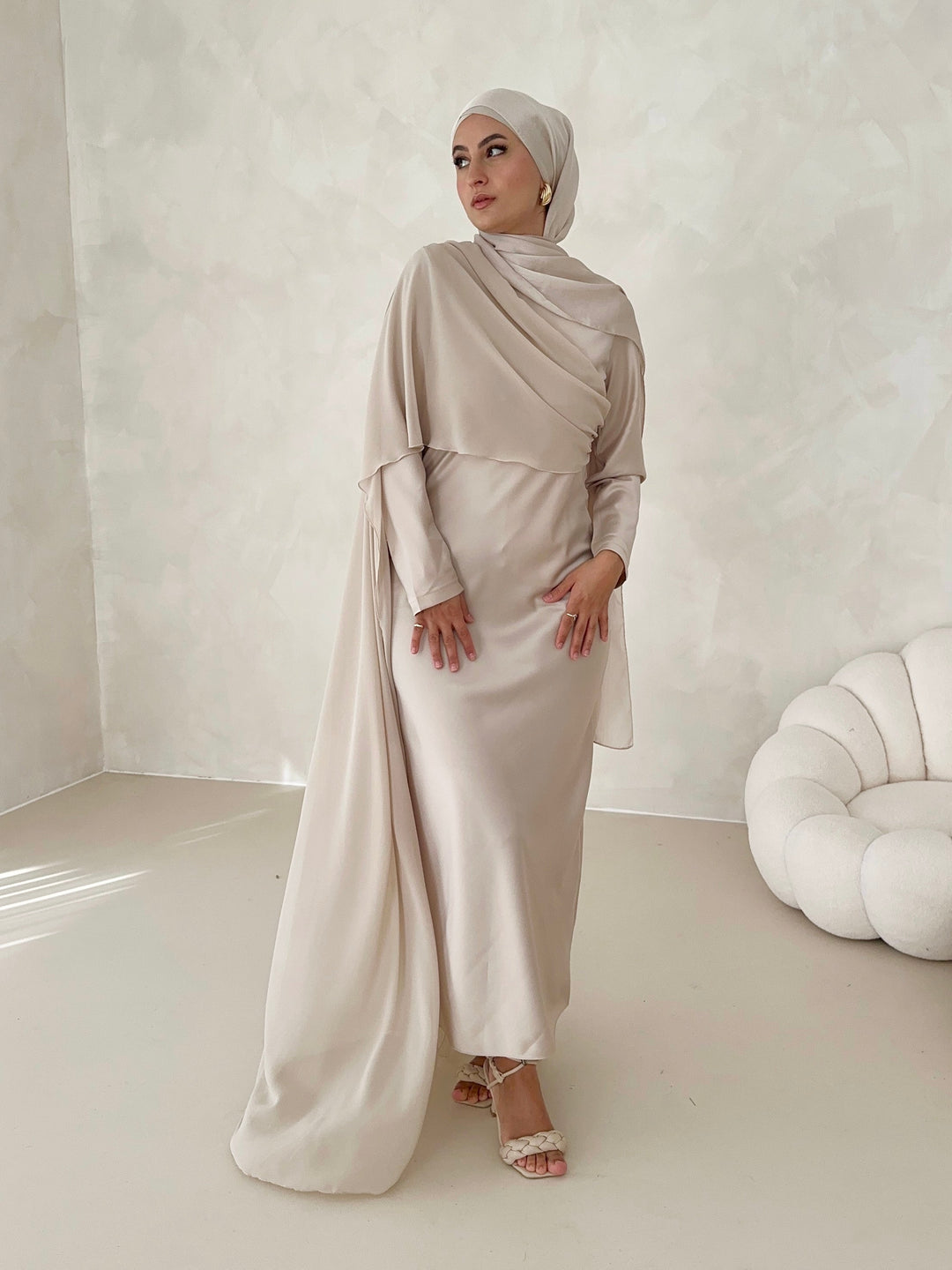 Robe Inaya